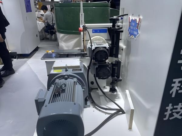 06 HK680 Servo Edge Banding Machine